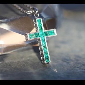 14k White gold & Emerald Cross